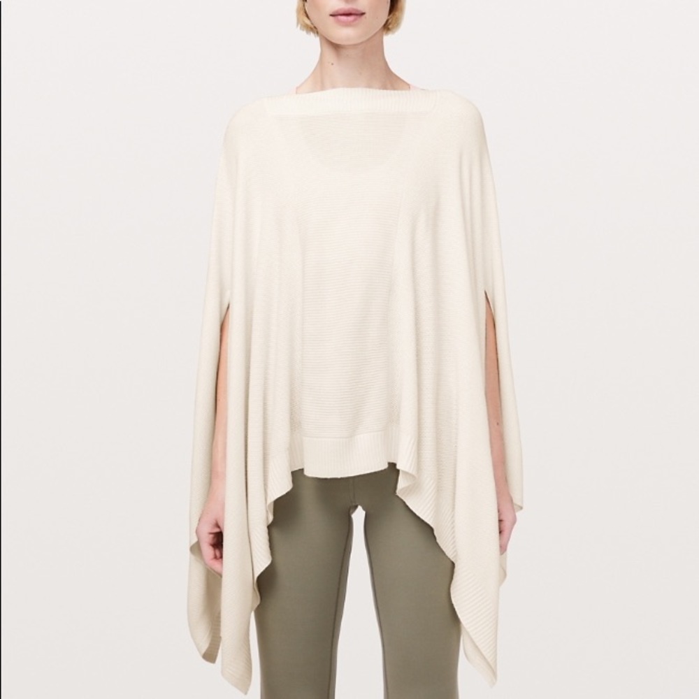 Lululemon Forward Flow Cape